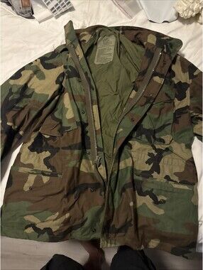 Vintage US Military Coat Cold Weather Mans Field Cargo Jacket L Reg Looks New